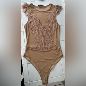Forever 21 Elegant Lace Bodysuit in Tan
